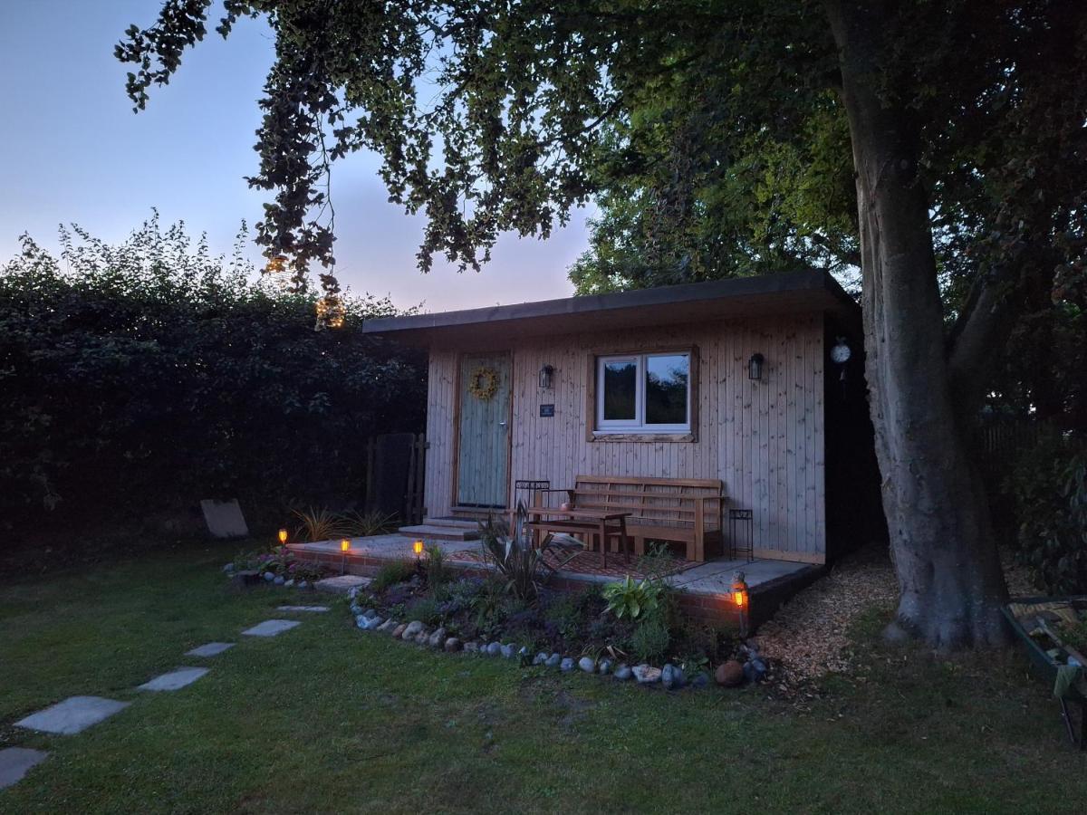 Lilac Cottage Cabin Swafield Bagian luar foto